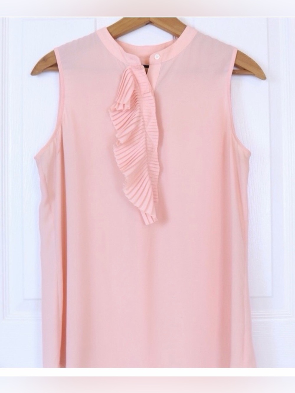 Banana Republic Sleeveless Ruffle Front Camisole - Light Pink